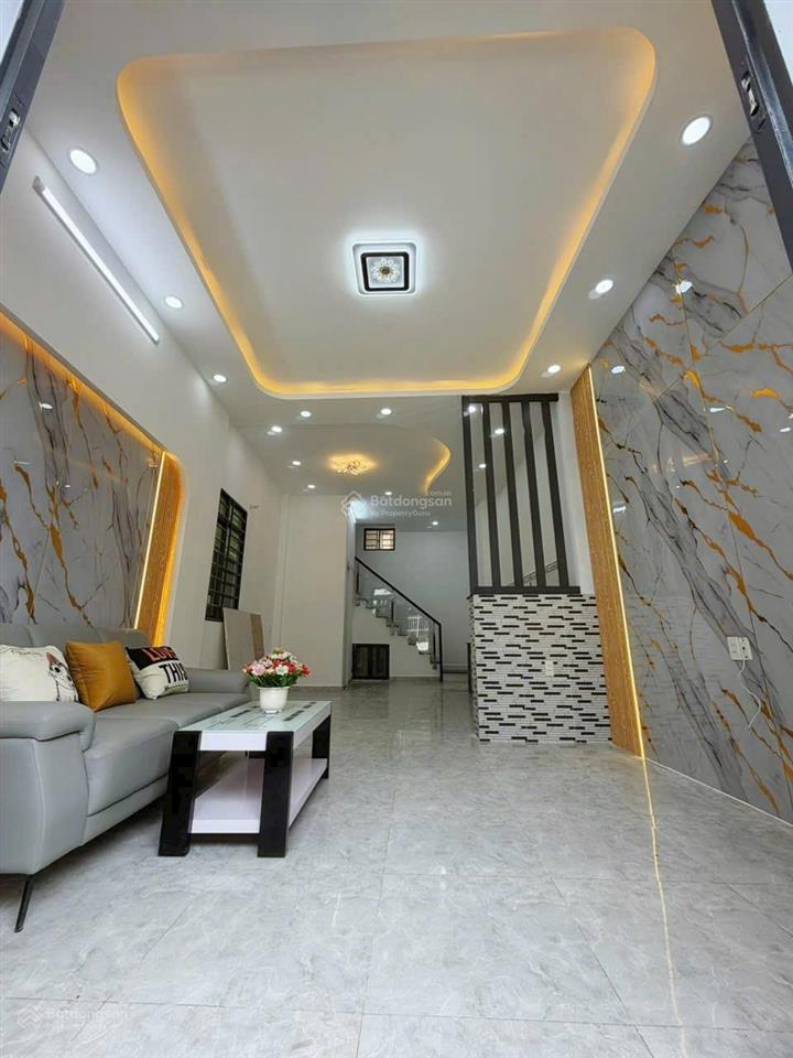 Nhà hẻm xe hơi, cho thuê tháng 11tr full nội thất, giá 2 tỷ 800 thương lượng, nhà có sổ hồng riêng