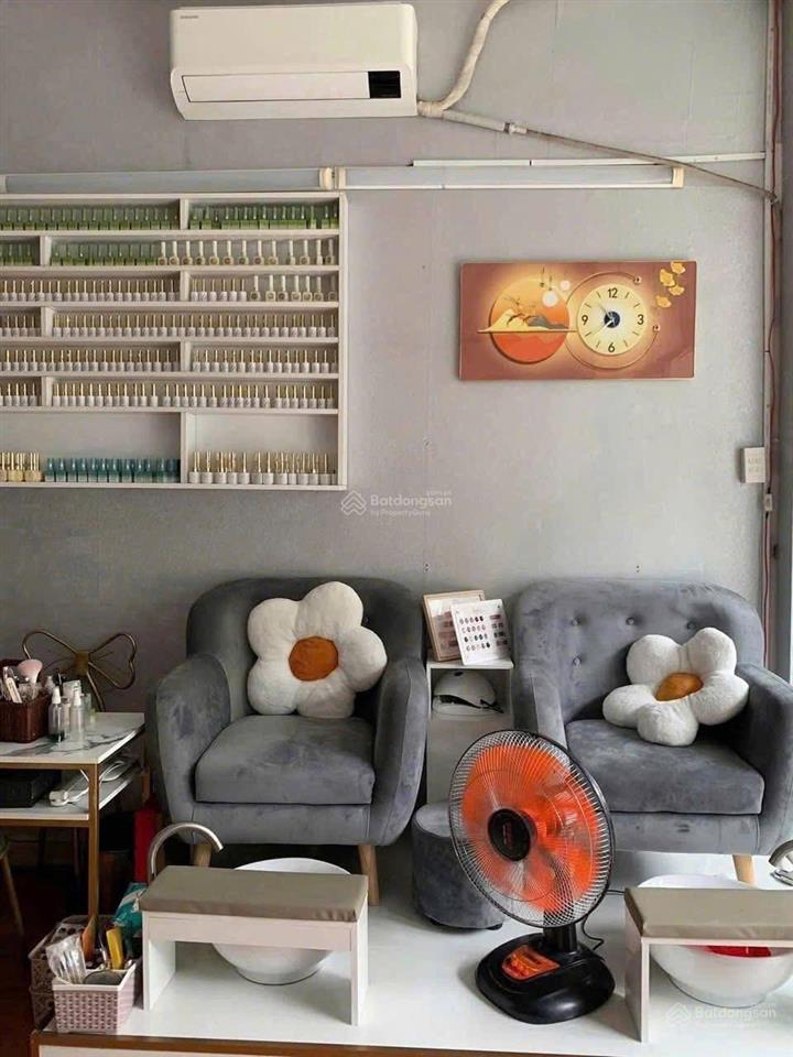 Bán nhà mt kinh doanh tại tp hcm giá 1 tỷ 770 sổ hồng riêng, không giải toả quy hoạch, chủ còn bớt