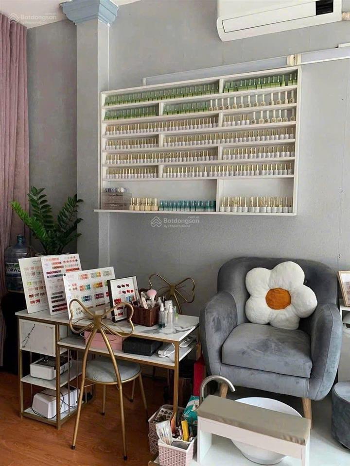 Bán nhà mt kinh doanh tại tp hcm giá 1 tỷ 770 sổ hồng riêng, không giải toả quy hoạch, chủ còn bớt