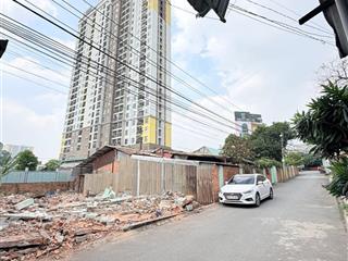 Bán gấp miếng đất thổ cư 100%, sổ hồng riêng tự do xây dựng, giá 1 tỷ 700 thương lượng