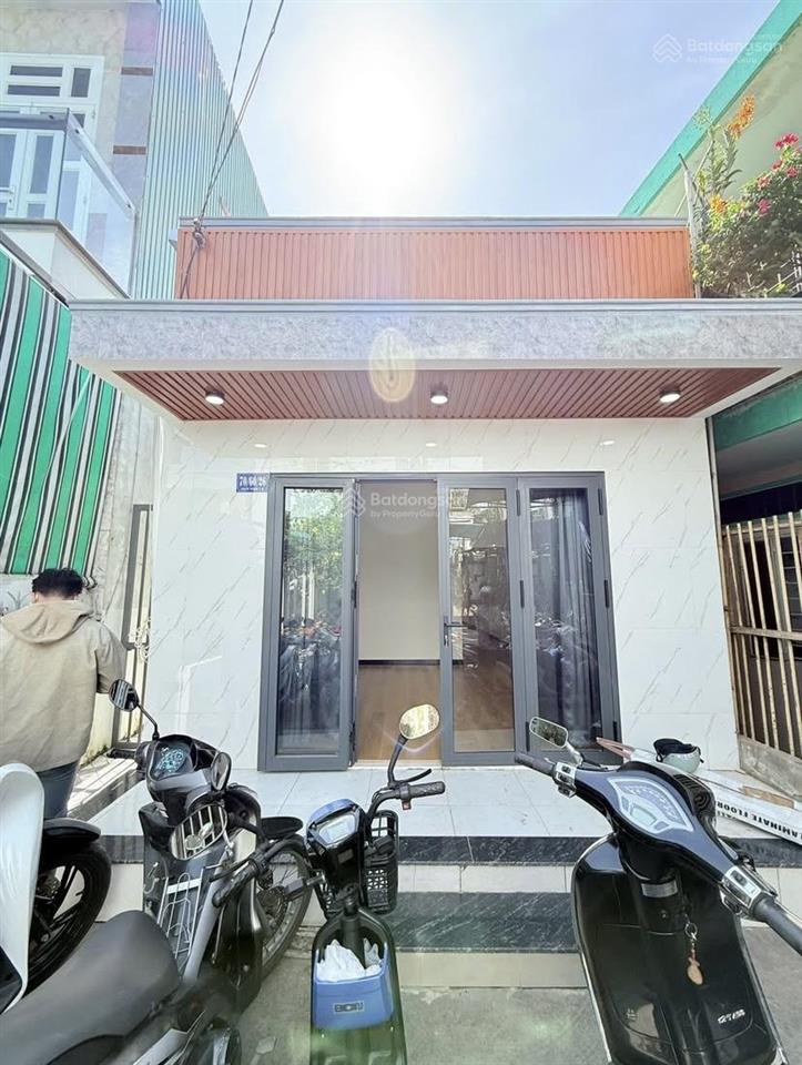 Bán nhà mới sổ hồng riêng hoàn công đầy đủ giá 1 tỷ 650 không quy hoạch tranh chấp