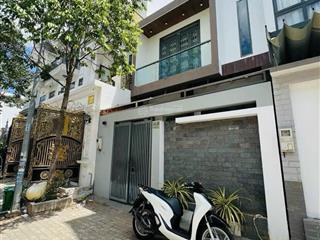 Bán nhà trong khu dân cư, chủ cho thuê tháng 12 triệu, giá 2 tỷ 880 thương lượng, sổ hồng riêng