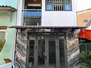 Trả trước 300 triệu công chứng, vay không lãi 3 năm đầu, nhà giá 2 tỷ 750 sổ hồng riêng