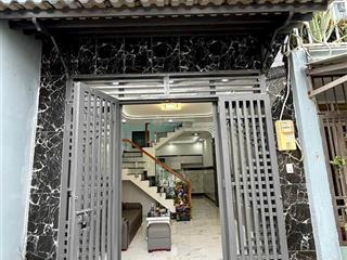 Bán nhà còn hợp đồng thuê tháng 9 triệu, giá 1 tỷ 700 sát chợ phú lạc, nhà sổ hồng riêng hoàn công