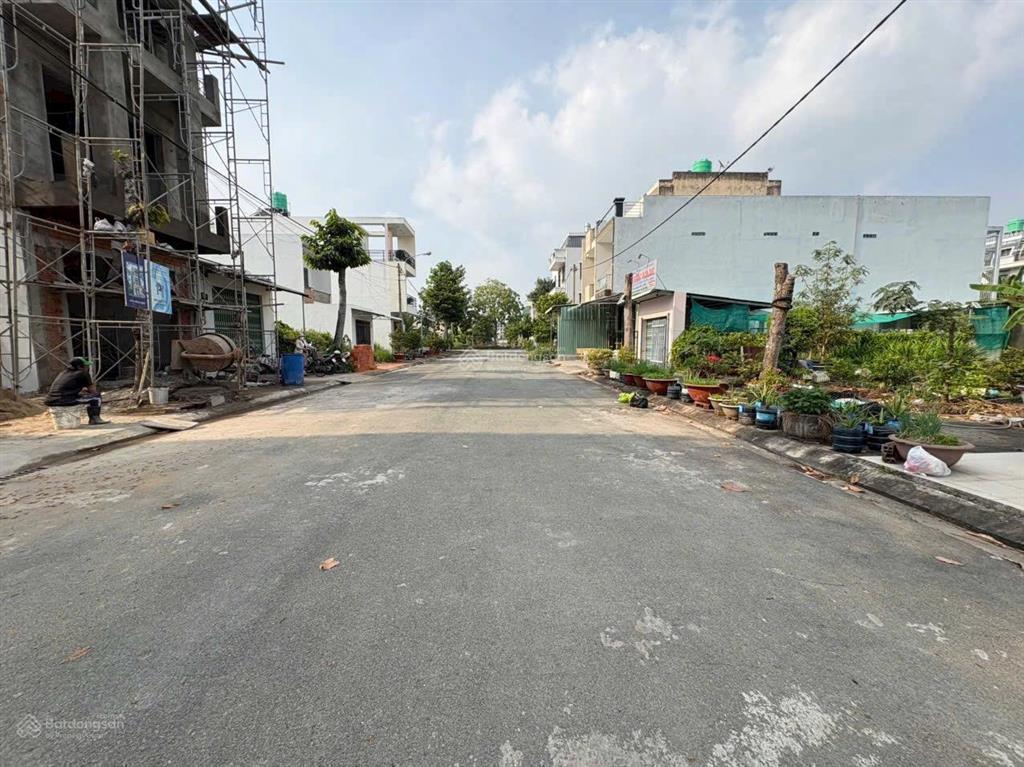 Chính chủ bán miếng đất thổ cư 85m2 giá 1 tỷ 350 thương lượng, sổ hồng riêng, đất đầu tư, ở đều đc