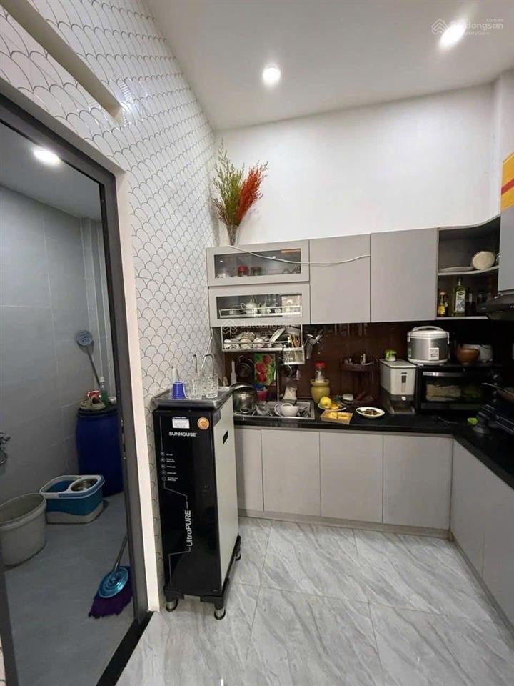 Bán nhà đang cho thuê 10tr5 tháng giá 1 tỷ 780 thương lượng, sổ hồng riêng cách bến xe q8 15p