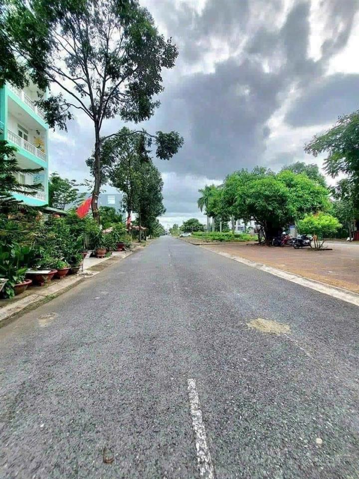 Bán miếng đất full thổ cư ngay kcn tân kim giá 1 tỷ 150 sổ hồng riêng, ở hay đầu tư đều được