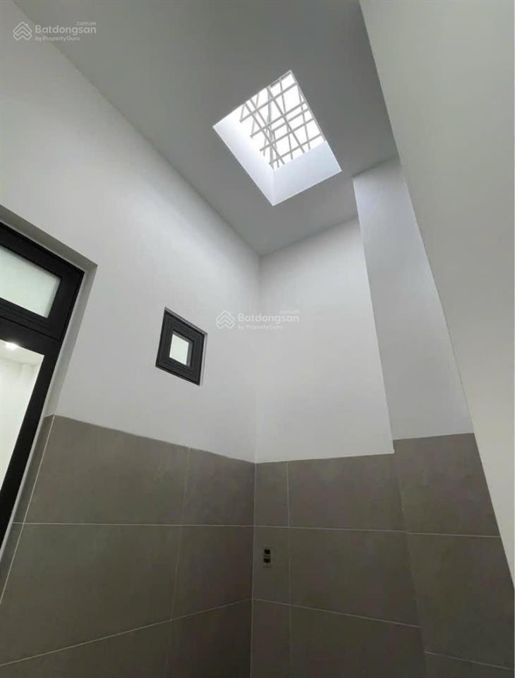 Nhà mặt tiền kinh doanh giá 1 tỷ 280, hỗ trợ vay 0 lãi suất năm đầu, nhà sổ hồng riêng