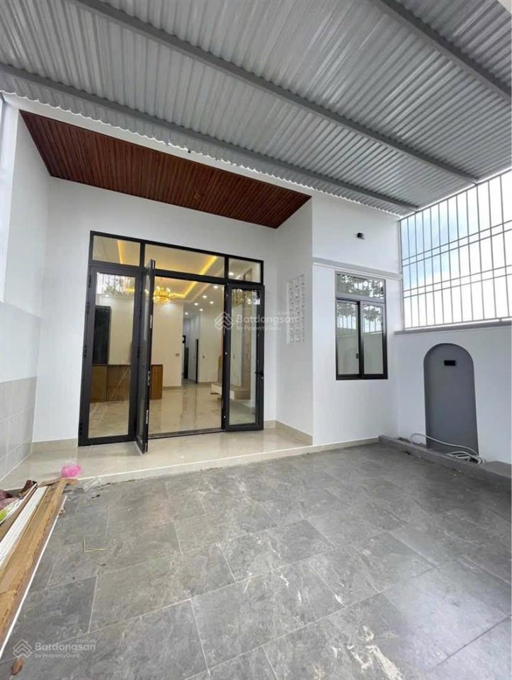 Nhà mặt tiền kinh doanh giá 1 tỷ 280, hỗ trợ vay 0 lãi suất năm đầu, nhà sổ hồng riêng
