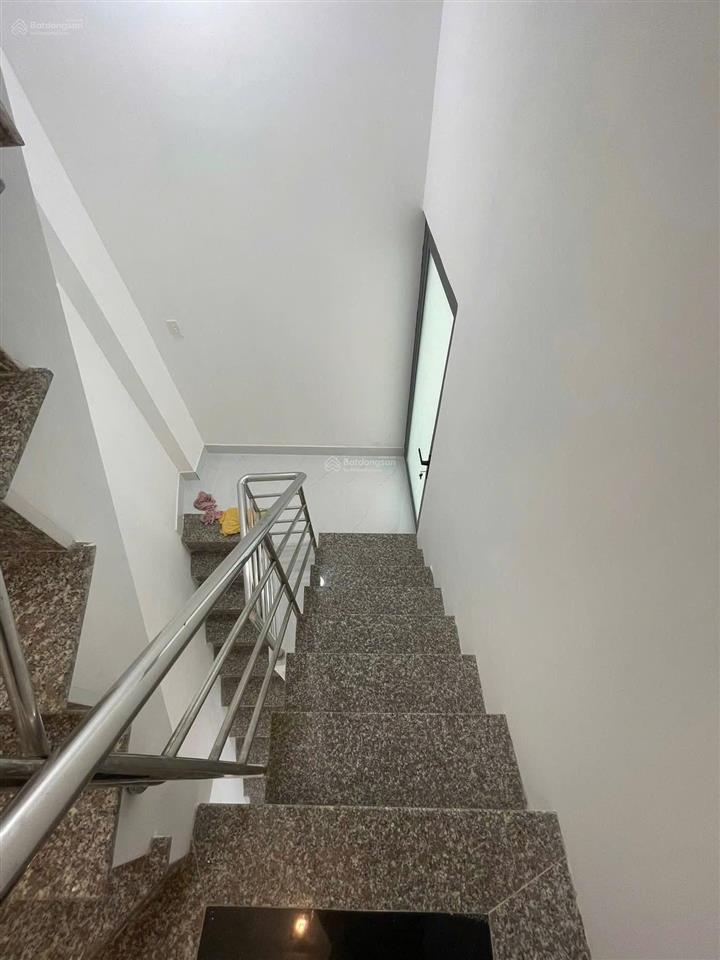 Nhà ngay chợ phú lợi quận 8 giá 1 tỷ 800 sổ hồng riêng, cho thuê tháng 10 triệu, công chứng nhanh