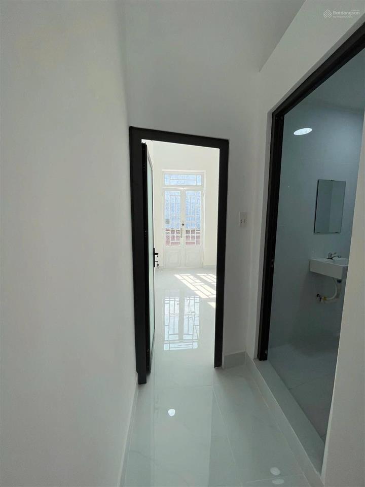 Nhà ngay chợ phú lợi quận 8 giá 1 tỷ 800 sổ hồng riêng, cho thuê tháng 10 triệu, công chứng nhanh