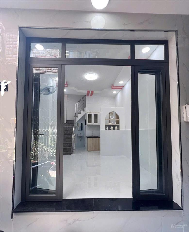 Nhà ngay chợ phú lợi quận 8 giá 1 tỷ 800 sổ hồng riêng, cho thuê tháng 10 triệu, công chứng nhanh