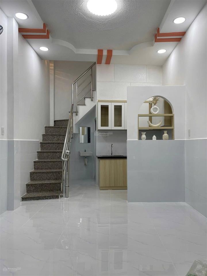 Nhà ngay chợ phú lợi quận 8 giá 1 tỷ 800 sổ hồng riêng, cho thuê tháng 10 triệu, công chứng nhanh
