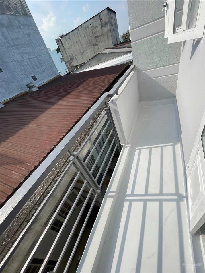 Nhà ngay chợ phú lợi quận 8 giá 1 tỷ 800 sổ hồng riêng, cho thuê tháng 10 triệu, công chứng nhanh