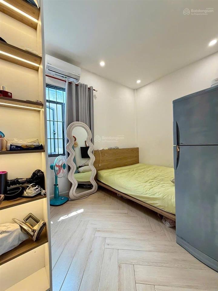 Hàng ngộp đừng bỏ lỡ, giá chỉ 1 tỷ 200 nhà sổ hồng riêng cách sân bay 9km, công chứng liền