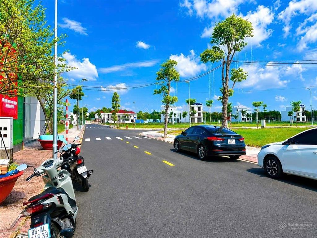 Giảm thêm 100 triệu nửa công chứng nhanh miếng đất full thổ cư giá 2 tỷ 160, sổ hồng riêng