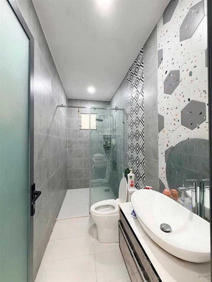 Chú thơ cà mau cần bán gấp nhà 2 tỷ 350, hỗ trợ trả góp tháng 8 triệu, nhà shr không quy hoạch