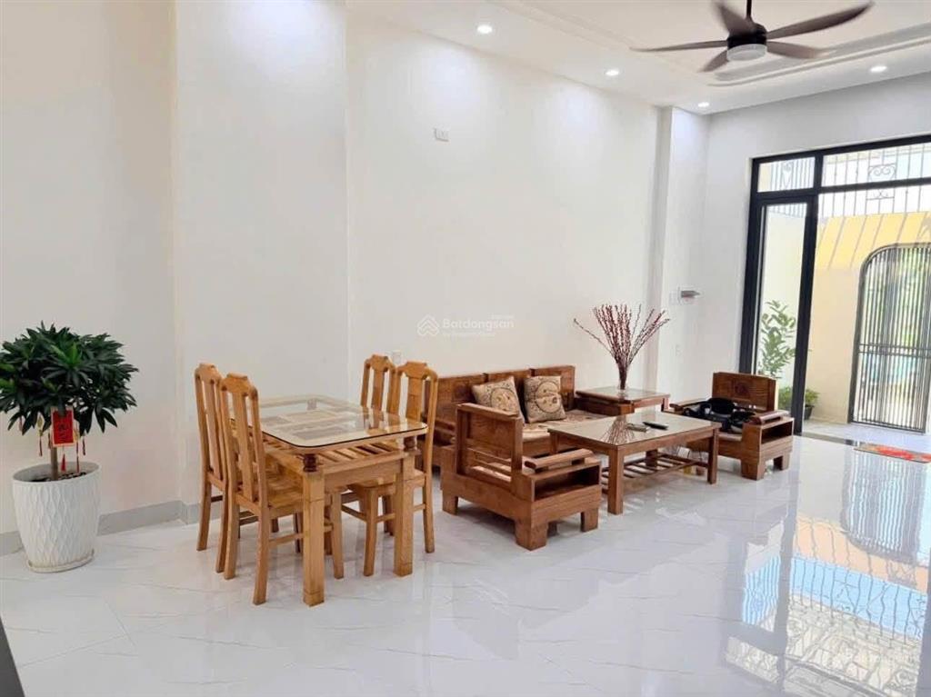 Cách bến xe q8 6km, chính chủ bán gấp giá 1 tỷ 325 không phát sinh, nhà shr cho thuê tháng 13tr