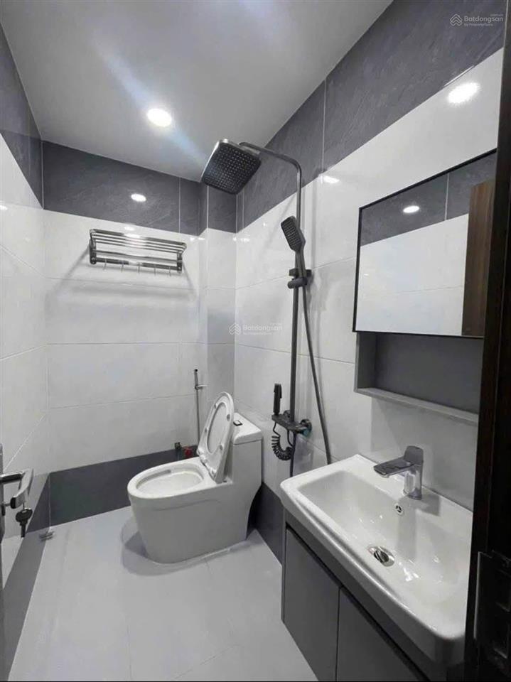 Cách bến xe q8 6km, chính chủ bán gấp giá 1 tỷ 325 không phát sinh, nhà shr cho thuê tháng 13tr
