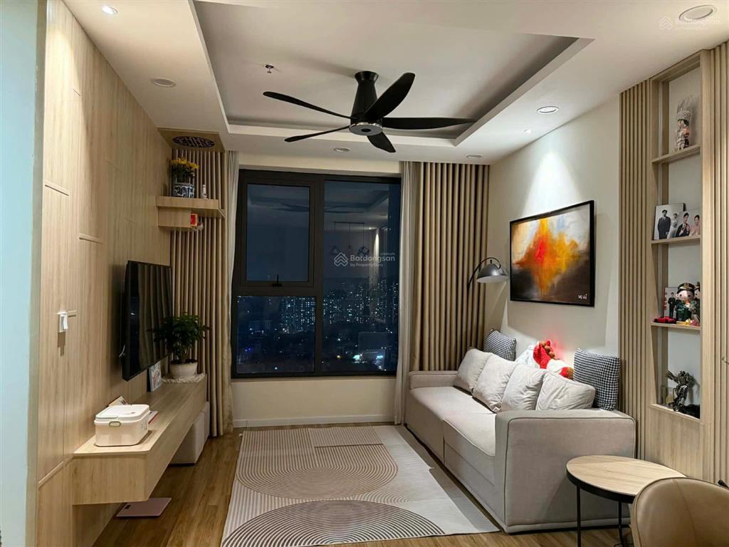 Chính chủ cho thuê căn hộ trinity tower, 2pn, 68m2, full đồ, giá từ 14.5tr/th.  0961 352 ***