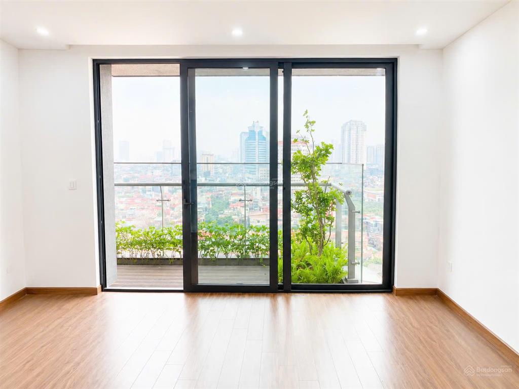 Hot hiếm có 1 căn green diamond, 145m2, 3pn, 2wc, cơ bản, giá 22tr/tháng.  0961 352 ***