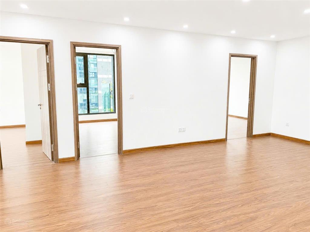 Hot hiếm có 1 căn green diamond, 145m2, 3pn, 2wc, cơ bản, giá 22tr/tháng.  0961 352 ***