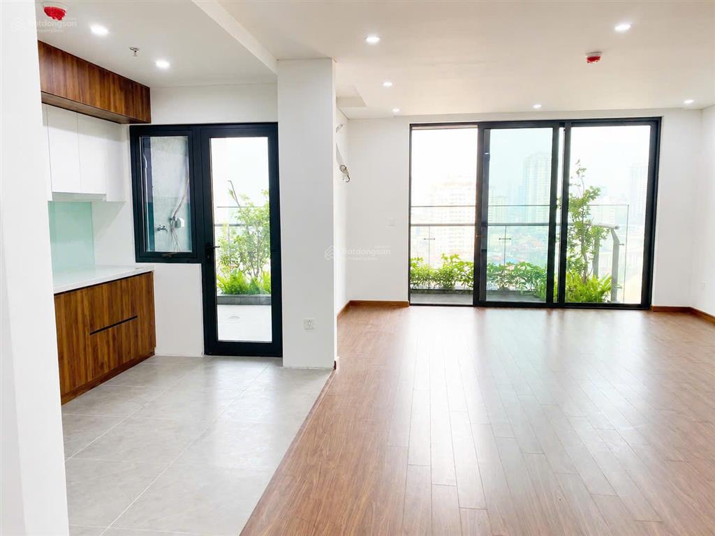 Hot hiếm có 1 căn green diamond, 145m2, 3pn, 2wc, cơ bản, giá 22tr/tháng.  0961 352 ***