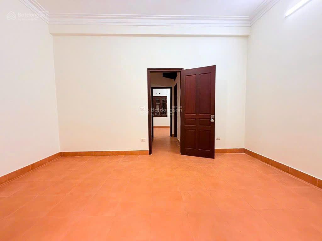 170triệu/m2 | dân xây | 5tầng | mt 5m | sát phố | cầu diễn | không lỗi phong thủy, không quy hoạch