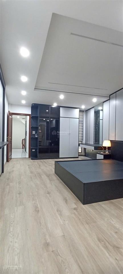 Bán nhà nguyễn viết xuân 45m², 5 tầng, thang máy, ô tô đỗ cửa. giá 11 tỷ 200