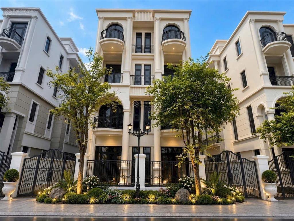 Hot hot biệt thự tại vinhomes ocean park 3, giá 110tr/m2 mua là thắng