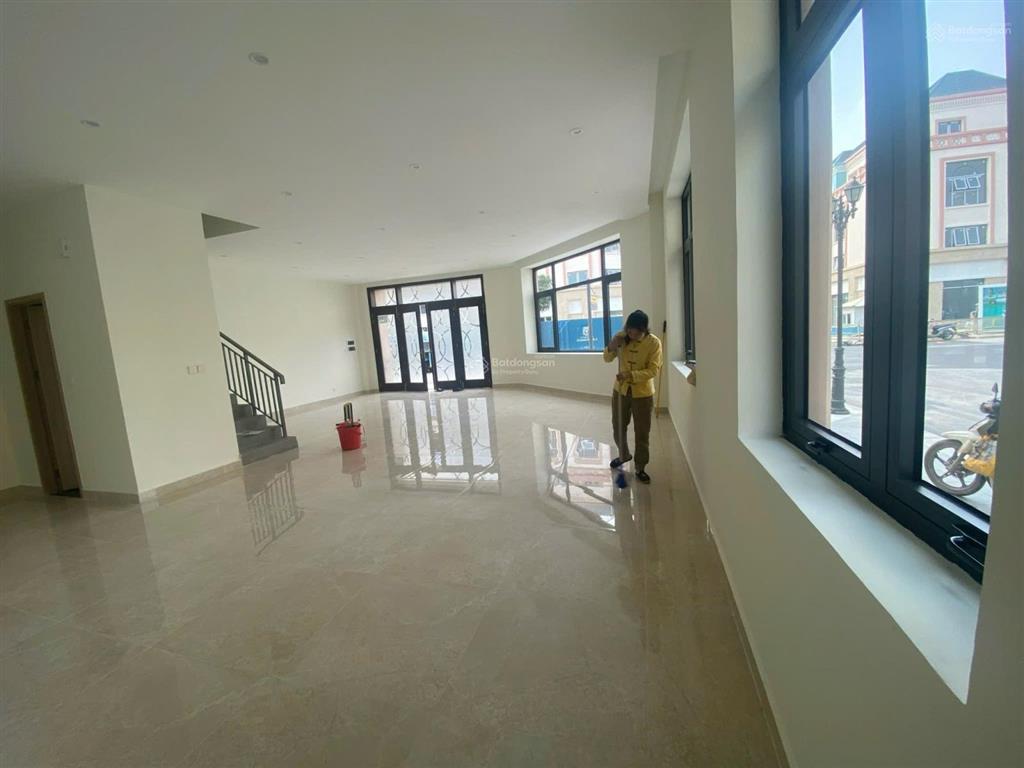 Cần cho thuê căn góc tại vinhomes ocean park 2 phù hợp làm văn phòng hoặc kinh doanh.