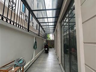 Cho thuê gấp căn shophouse t1 thông sàn. t2 bếp, khách. t34 4pn. đủ đh, nl