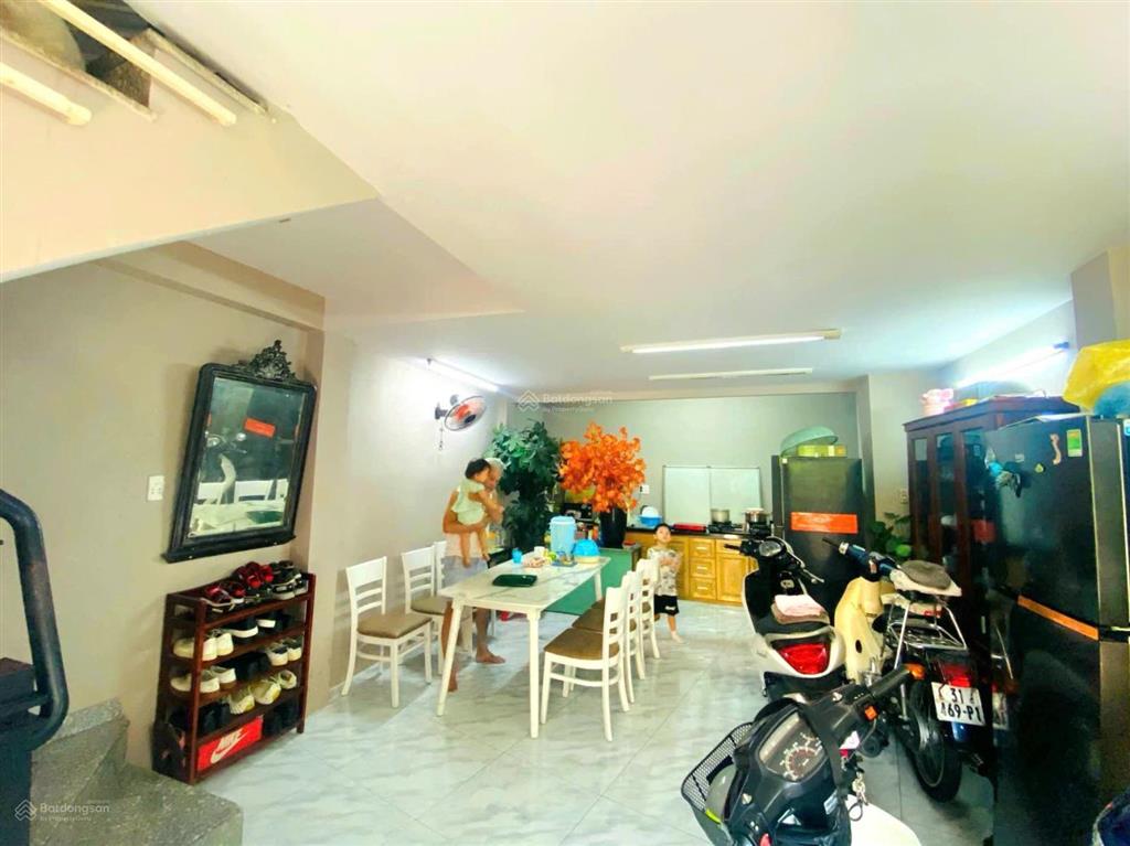 4,7 tỷ sở hữu nhà hxh 5m bình trị đông  ngã tư 4 xã, 5x13m, 3pn, đẹp ở ngay, sổ a4,