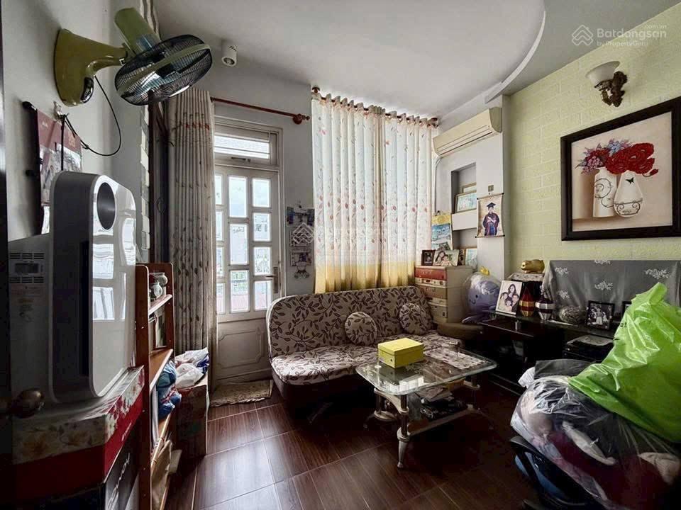 Bán nhà đất mới, 50m2 (4,1x13m), 3pn, 2wc, hxh 5m, đẹp ở ngay, giá 4, 7 tỷ