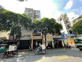 Mặt tiền kinh doanh sầm uất bậc nhất khu sân bay, 5 tầng, 4x19m, chỉ nhỉnh 22 tỷ.