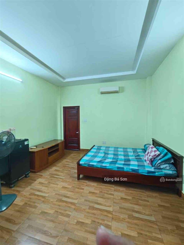 Biệt thự phố lạc long quân, 8x16m, 4 tầng, chỉ nhỉnh 10 tỷ.