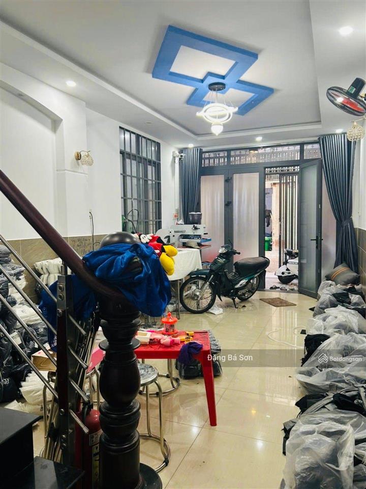 Hẻm 6m, 5 tầng, 4x18m, âu cơ tân bình giáp quận 10 chỉ nhỉnh 9 tỷ.
