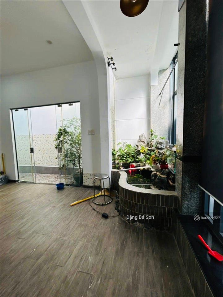 Hẻm 6m, 5 tầng, 4x18m, âu cơ tân bình giáp quận 10 chỉ nhỉnh 9 tỷ.