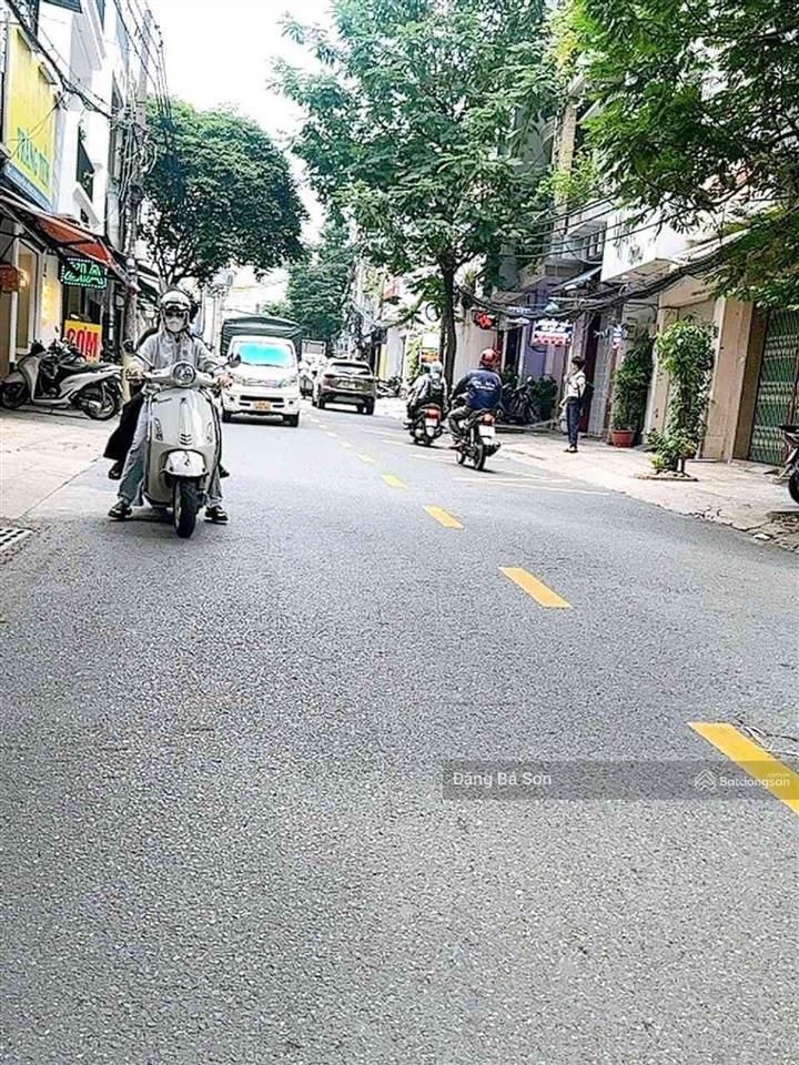 Khu vip sân bay, xe hơi vào nhà, yên thế, 4.4x15m, 12 tỷ tl.