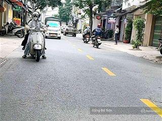 Khu vip sân bay, xe hơi vào nhà, yên thế, 4.4x15m, 12 tỷ tl.