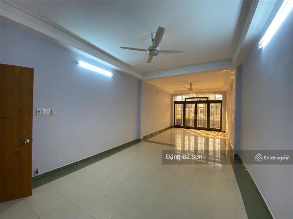 Mặt tiền kinh doanh đỉnh hoàng hoa thám, nhà ga t3, kinh doanh đa ngành, dòng tiền cho thuê 35tr/th