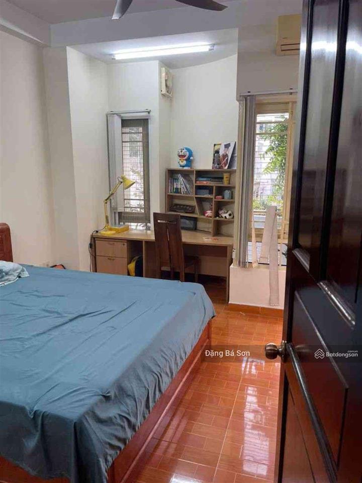 Khu bàn cờ lạc long quân  lý thường kiệt, gần chợ ông hoàng, 4x20m, 4 tầng, 12,5 tỷ tl.