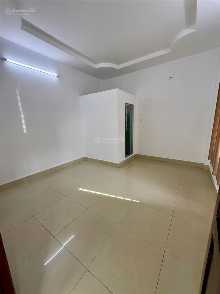 Nhà 1t1l 2pn sân oto hẻm  đường 9 linh tây  thủ đức ( gần phạm văn đồng )