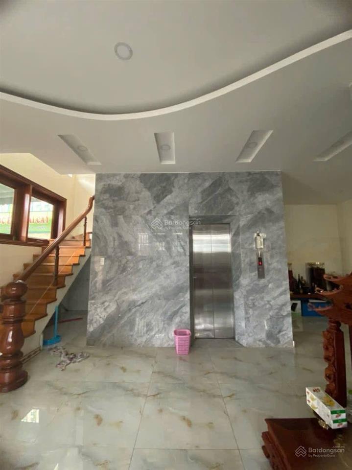 Cho thuê nhà 4 tầng 3pn ( có thang máy ) tăng nhơn phú a. quận 9