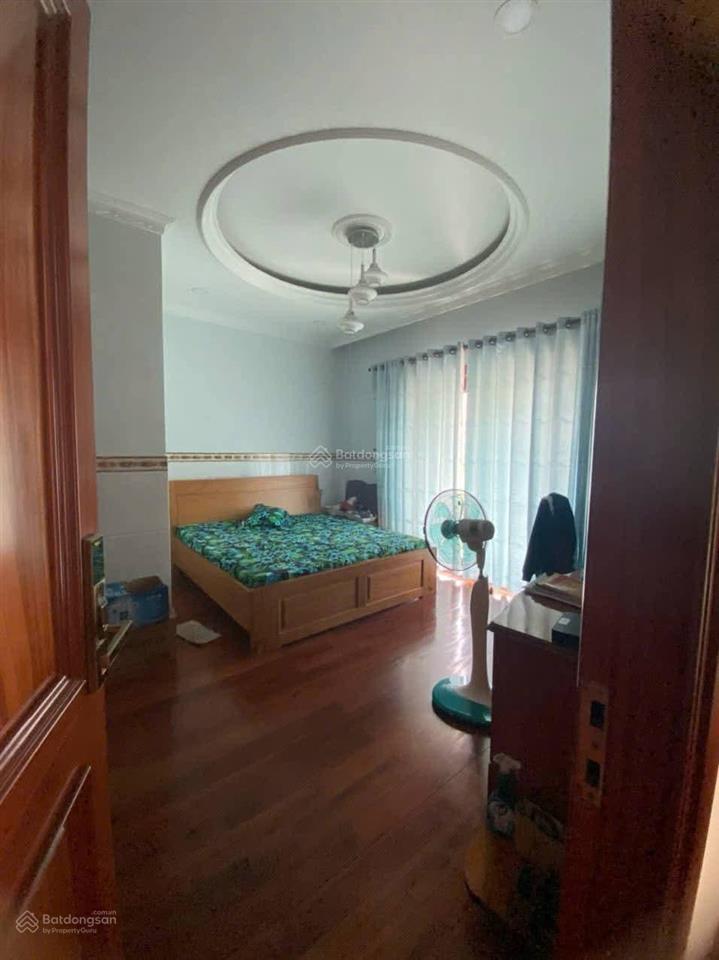 Cho thuê nhà 4 tầng 3pn ( có thang máy ) tăng nhơn phú a. quận 9