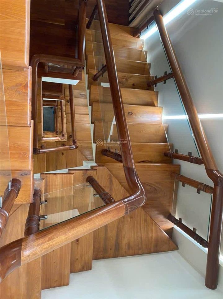 Cho thuê nhà 4 tầng 3pn ( có thang máy ) tăng nhơn phú a. quận 9