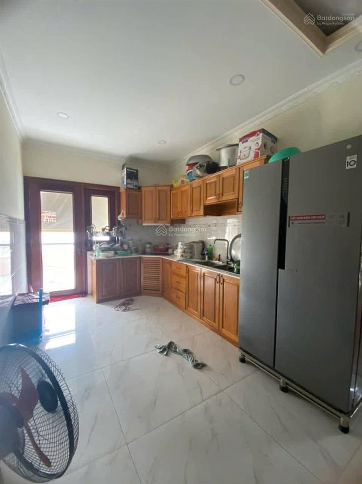 Cho thuê nhà 4 tầng 3pn ( có thang máy ) tăng nhơn phú a. quận 9