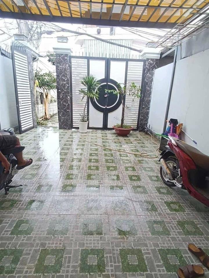 Cho thuê nhà 4pn sân đậu 2 oto  phường tân phú. quận 9 cũ