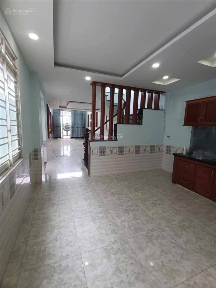 Cho thuê nhà 4pn sân đậu 2 oto  phường tân phú. quận 9 cũ
