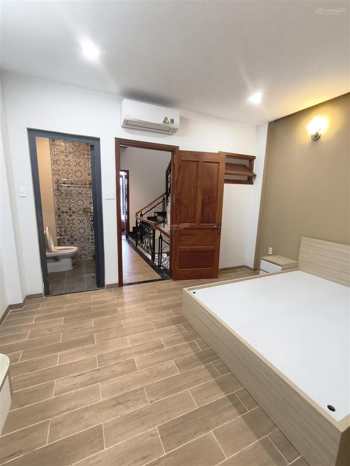 Cho thuê nhà đẹp 3 tầng 4pn. 5wc  đường 12 trường thọ. thủ đức